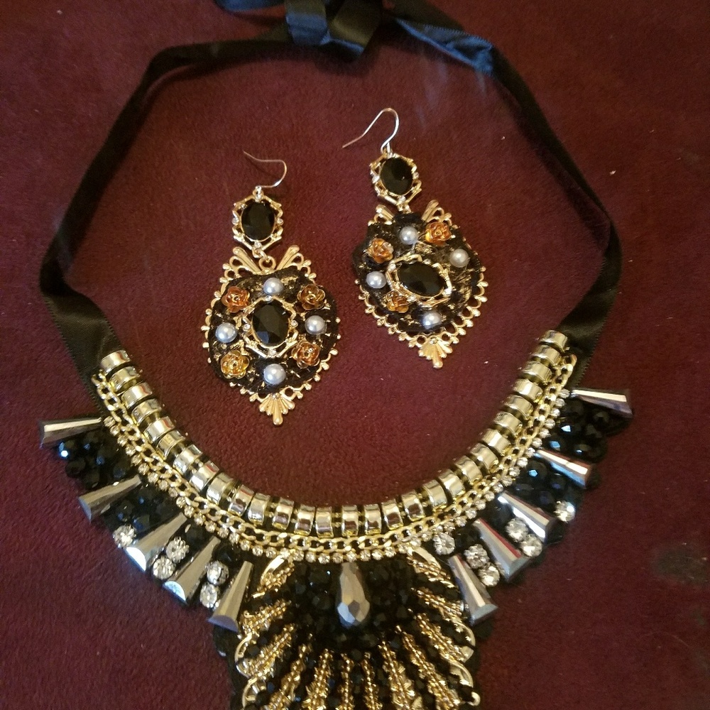 New Nikole Boutique 2 piece set